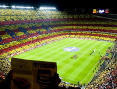 开云体育下载-当独角兽遭遇东方龙，一场撕裂时空的篮球对话