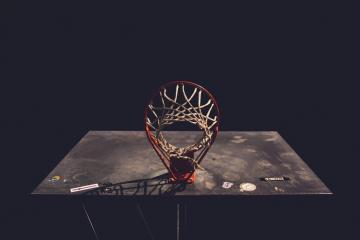 开云体育官网-友谊赛改写格局，当莱比锡红牛力克阿根廷，维尼修斯在另一战场点燃星火