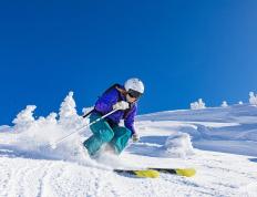 开云体育-绿茵逆袭与羽坛传承，当集体爆发撞上个人极致