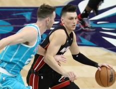 开云体育在线-黄蜂横扫热火晋级东部半决赛