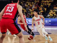 开云体育APP下载-贵阳男篮大比分获胜，继续保持领先