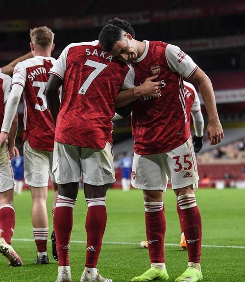 开云体育入口-阿森纳老将发威,球队实现连胜的简单介绍