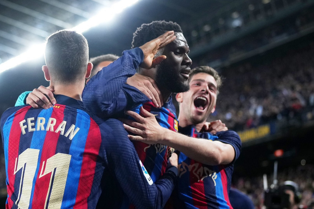 开云官网-尚布利客场惊险胜利，高低起伏积分榜未定胜负