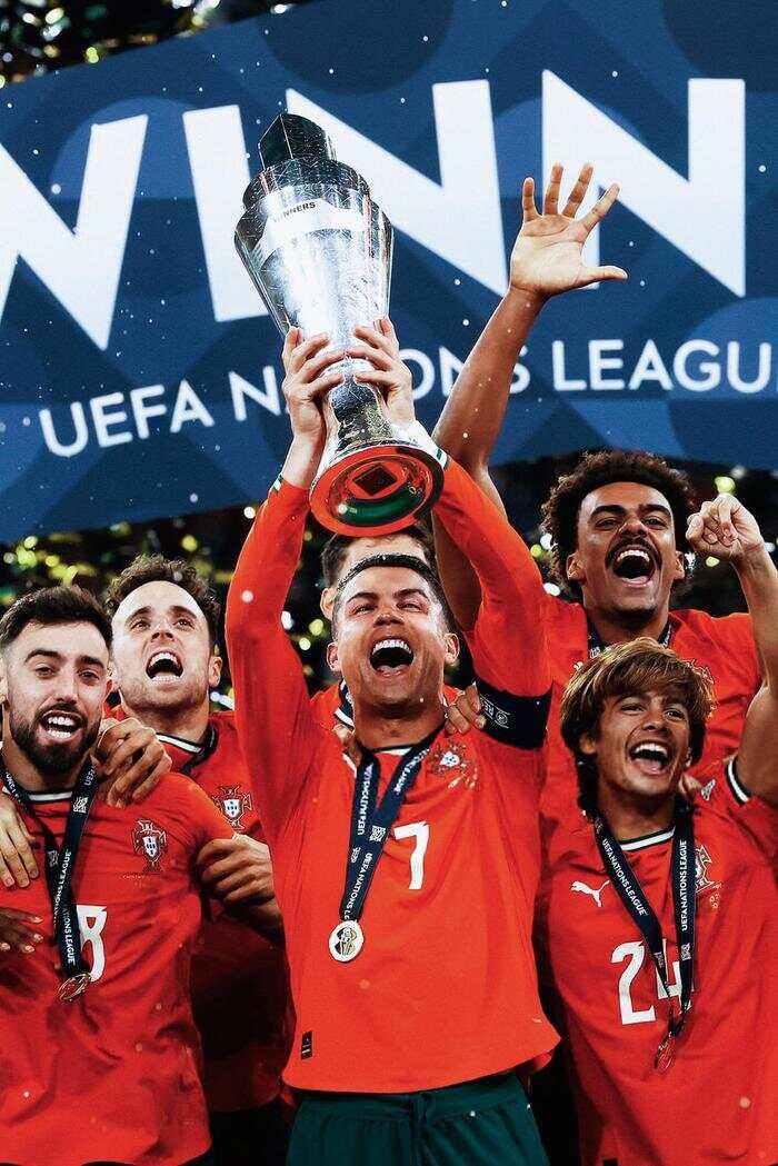 开云体育官方网站-波兰惊险战胜葡萄牙，双方踢入点球大战