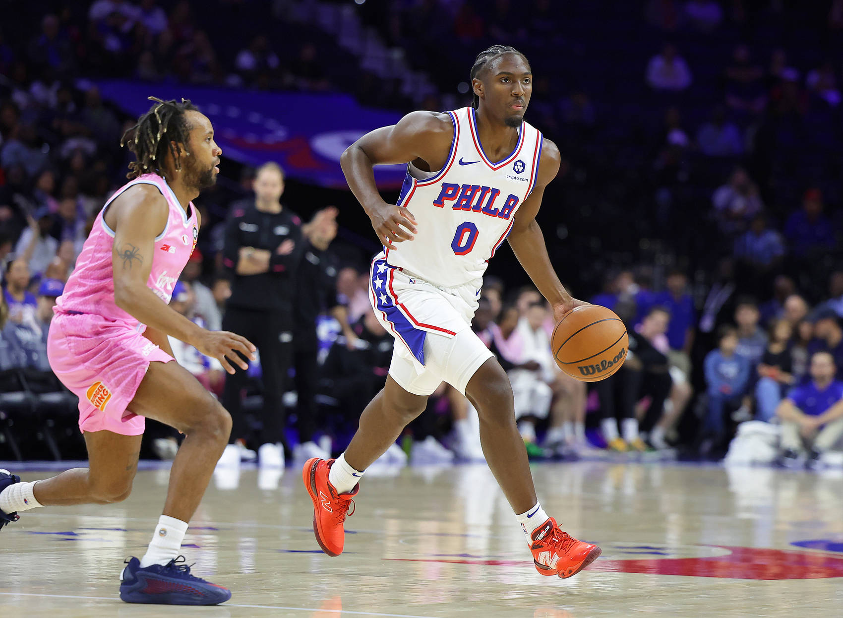 开云体育入口-76人全队表现出色,大胜小牛止颓势