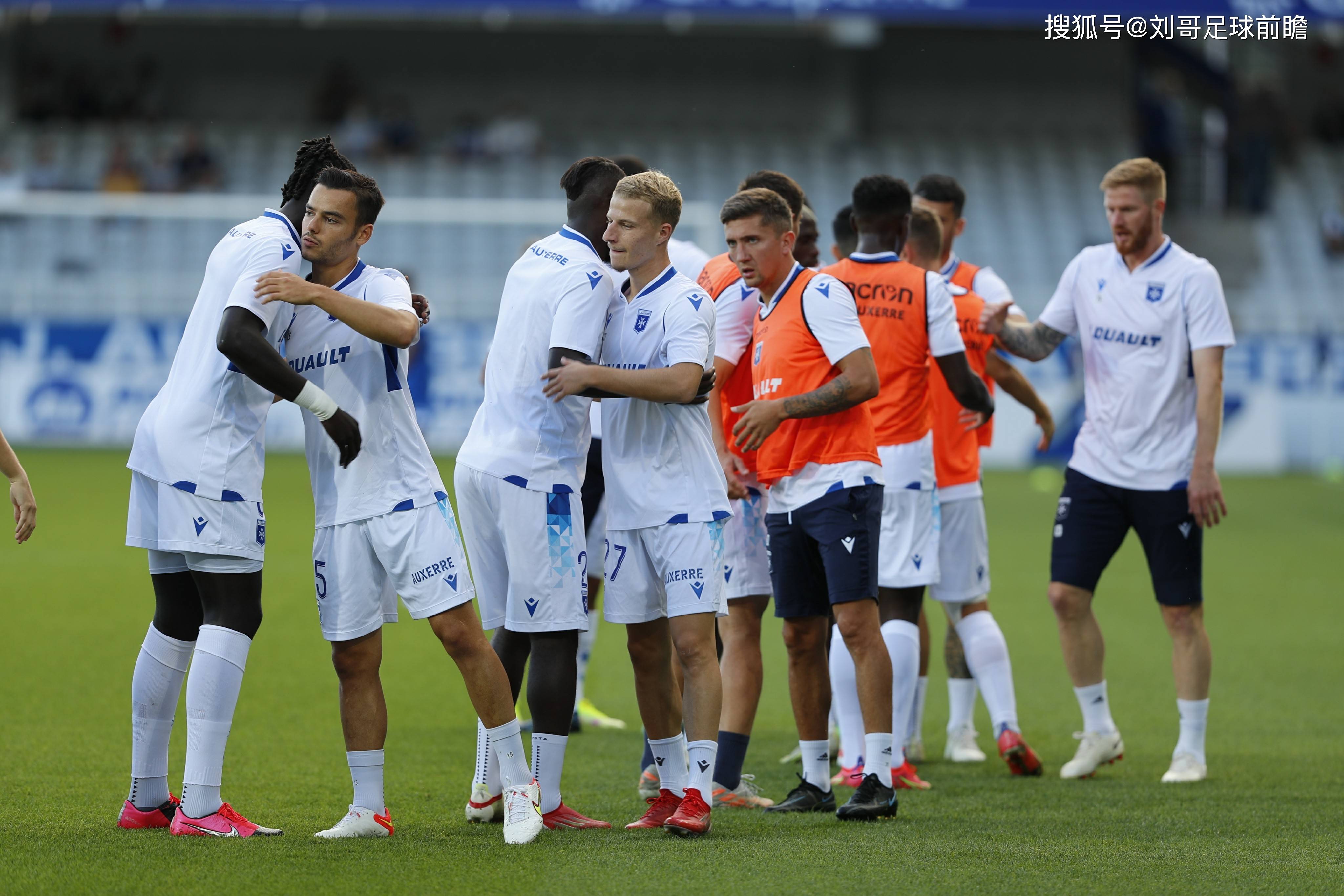 开云体育APP下载-巴黎FC球队备战周末比赛,力求胜利