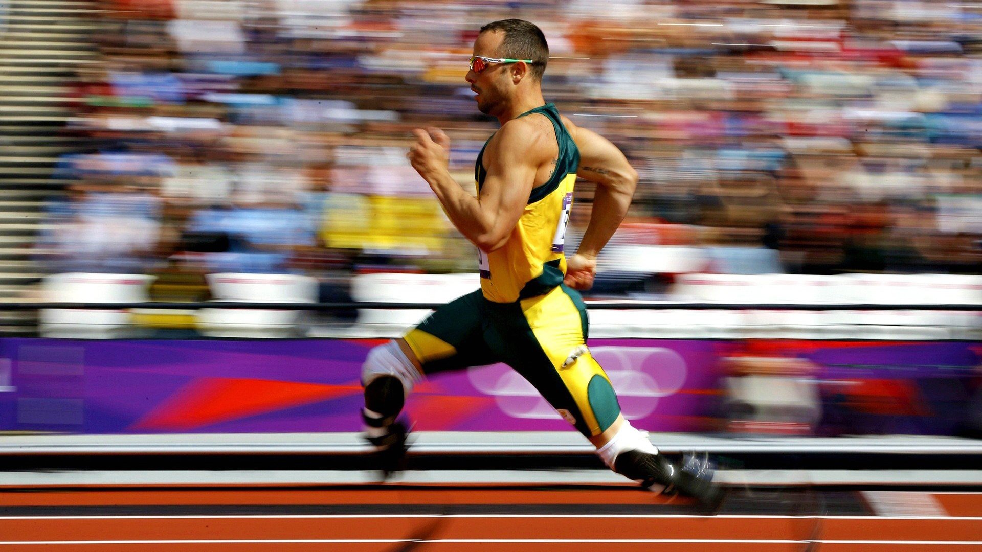 开云体育入口-赛道即战场,红牛梅赛德斯的技术对决与勒克莱尔的极限突破