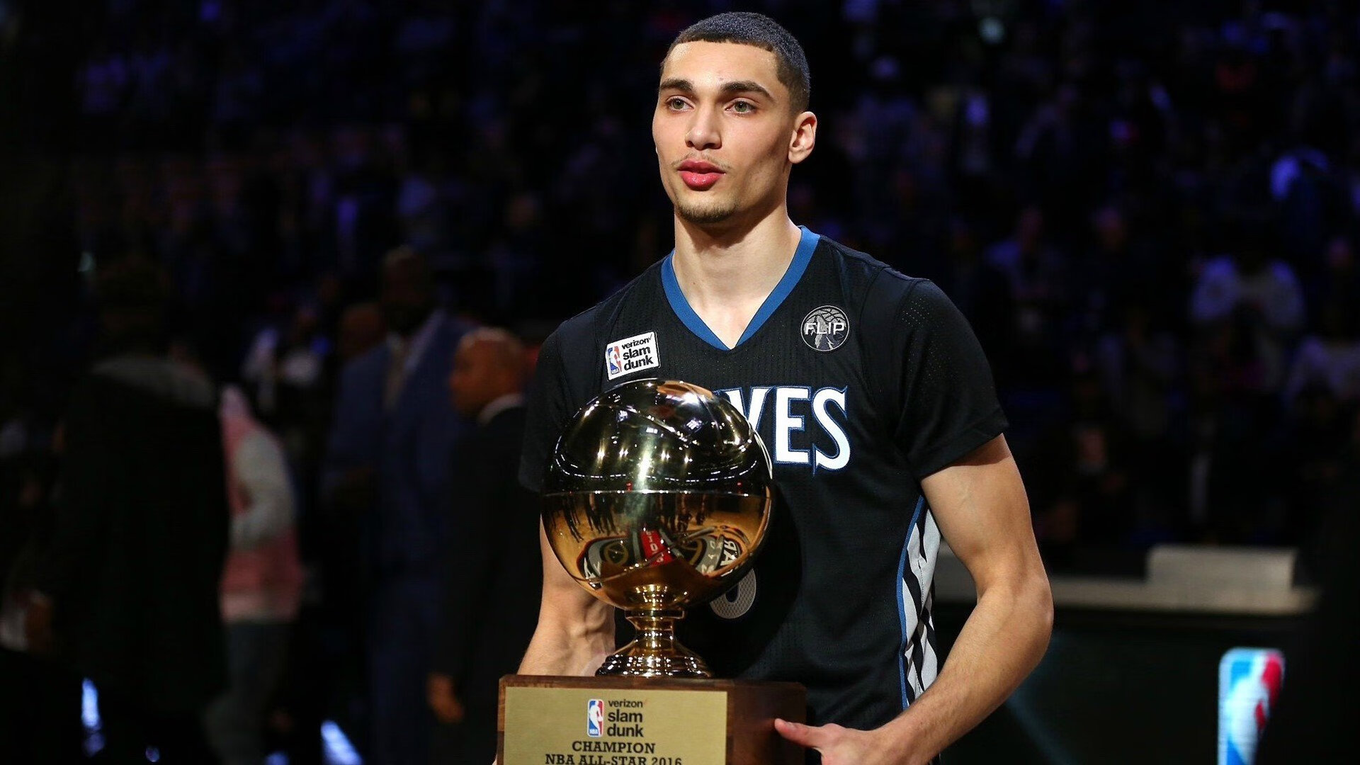 开云体育官网-体育统治的两种姿态，从德国战车到辛杜利刃